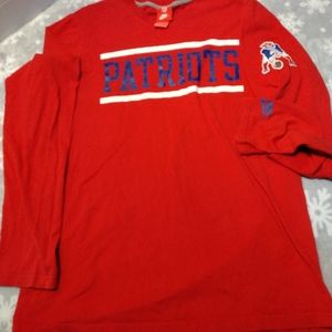 New England Patriots Nike Long Sleeve Shirt Men’s Large Red Vintage. In very goo